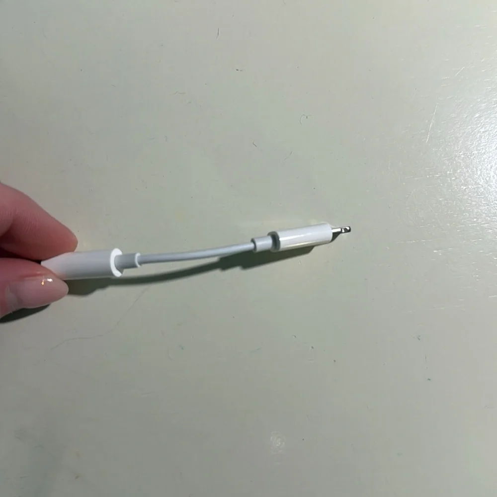 Apple Lightning to 3.5mm Headphone Jack Adapter
